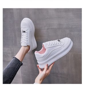 Sneakers Dam