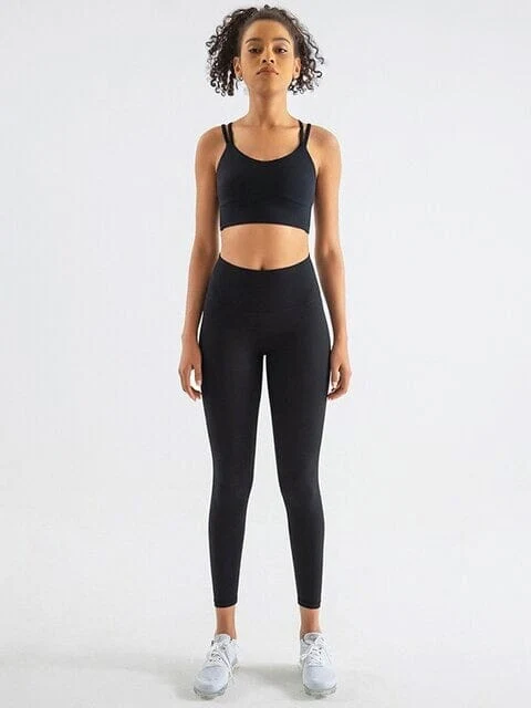 Sportset med leggings och sport-BH - Bild 2